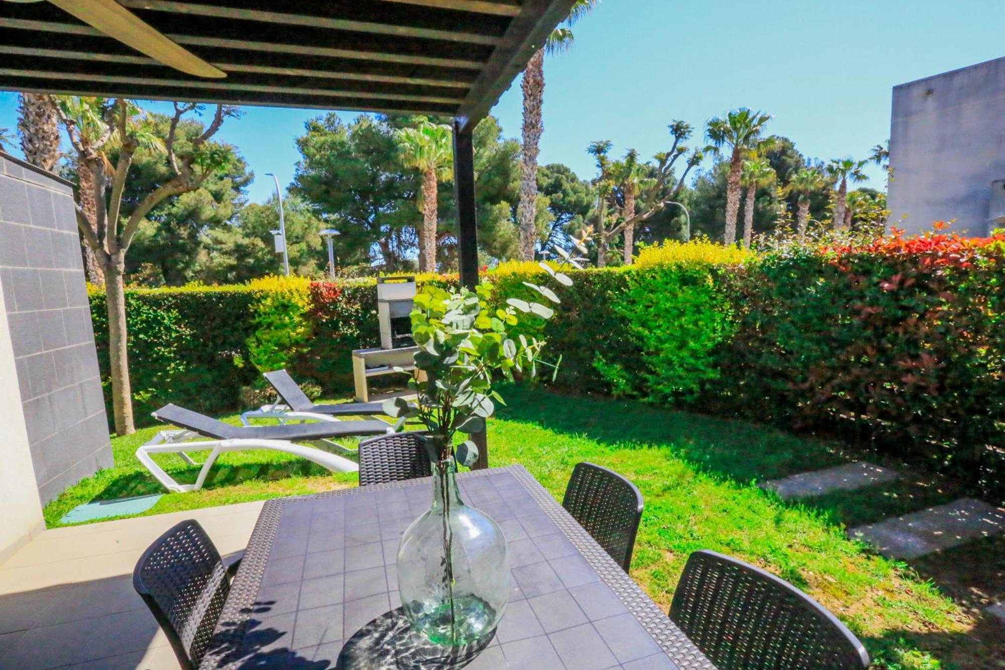 Litoral Costa Dorada - Las Palmeras Only Families Cambrils Exterior photo